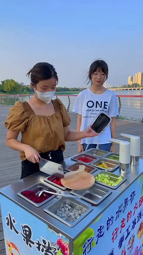 1.6M views · 6.4K reactions | Street food mini vlogs #food #minivlog #streetfood #chinesefood #chinesestreetfood #icecream #reelsviralシ #fbreels23 #viralpost #viralchallenge #viralfood #viralstreetfood #viralshortsreels #chineseIceCream #chinesefoodlover #chinesefoodie #chinesefoodmukbang | Viral Street food | Facebook