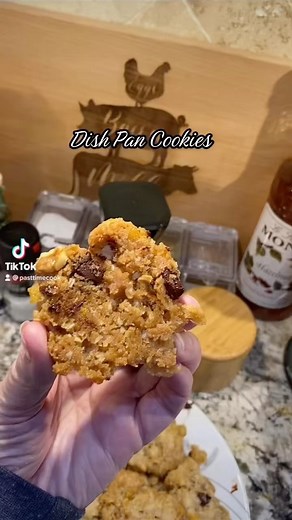 8.4K views · 2.2K reactions | Dish pan cookies. Great to make with kids. #Vintage #VintageCookies #DishPanCookies #ChocolateChips #southernmama #BakeWithMe#pasttimecook | PastTimecook | Facebook
