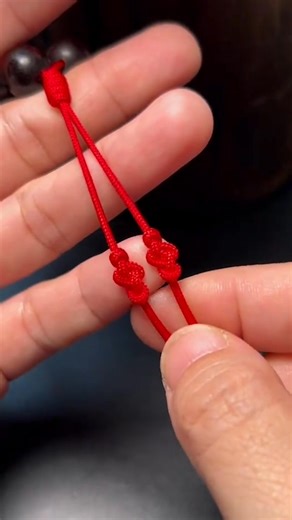 How to finish a bracelet? | Sally's DIY Bracelets