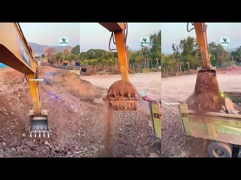The Process Of Soil Excavation And Transportation P1406