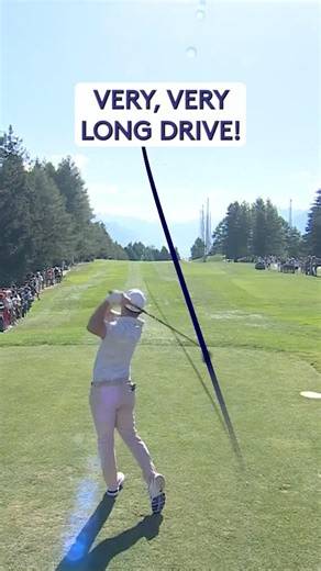 A 434-yard drive 😮