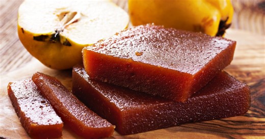 Starinski kolač od dunja koji vraća mirise detinjstva: Recept koji budi uspomene, savršen i za slavsku trpezu