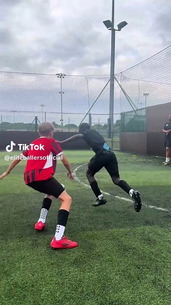 Master Football Skills with Expert Footwork Training