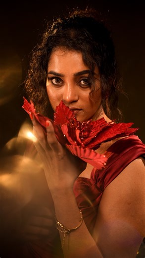 🖥️🖱️Editor_Sathish🖱️🖥️ on Instagram: "Merry Christmas To All 🎅🌲🎁 Azhagi; @his_shakthi Mam😍 Mackup: @bavibabu_mua Thank You Ji🥰 Hair: @hairdowithjesi 💫 Costume: @devyash_designs #trendingreels #explorepage #trending #christmas #happychristmas🎄🎁🎅🏠❤️"