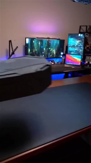 extraordinarygadgetss on Instagram: "ASUS ROG 6 BATMAN EDITION – The Dark Knight Gadget! 🦇🔥 The Dark Knight enters the smartphone world! Specs: – 165Hz AMOLED – Snapdragon 8+ Gen 1 – 6000mAh Battery – Batman UI + iconic design 💵 Price: $999+ 👉 Follow my page for more insane gadgets! #AsusROG6Batman #BatmanPhone #GamingBeast #TechReels #ExplorePage #GadgetAddict #ExtraordinaryGadgets #ViralReels"