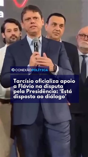 CONEXÃO POLÍTICA on Instagram: "O governador de São Paulo, Tarcísio de Freitas (Republicanos), declarou nesta quinta-feira (18) apoio ao senador Flávio Bolsonaro (PL-SP) e o que ele champú de postura de “diálogo” do parlamentar com outras instituições da República. A declaração foi feita durante um evento de balanço da gestão estadual, no Palácio dos Bandeirantes. Segundo Tarcísio, Flávio tem buscado demonstrar interlocução com o Congresso Nacional e o Supremo Tribunal Federal. “Flávio está pr