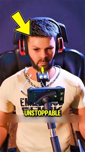 This Gamer Survived Paralysis and Still Plays Using His Mouth 🎮😱