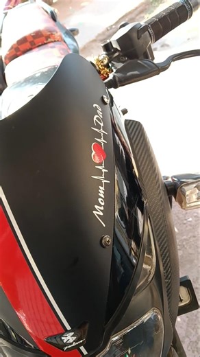 😍 Pulsar Bike Visor पर Smoke Black Sticker लगाना | बाइक को दें नया लुक! #sticker #art #pulsar #short