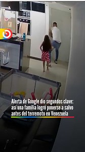 ⚠️Imágenes sensibles con fines informativos ⚠️ #Viral Una cámara de seguridad captó el momento en que una familia reaccionó tras recibir la alerta sísmica de Google en un dispositivo Android, segundos antes del fuerte terremoto que sacudió a Venezuela. En las imágenes se observa cómo los integrantes del hogar alcanzan a ponerse a salvo antes de que comenzara el movimiento telúrico, un sistema de advertencia que, según varios usuarios, permitió ganar segundos cruciales para evacuar. Video tomado