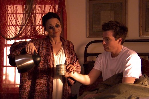 Today in TV History: Julia Louis-Dreyfus Was the Blind Leading the Blind on 'Arrested Development'