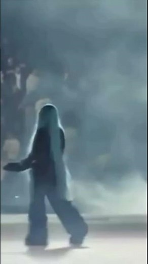 👀 Kanye invited his daughter North on stage and performed her new song "Piercing On My Hand."