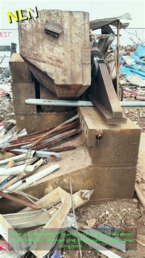 Scrap‑metal shearing machine, heavy‑duty industrial cutting power