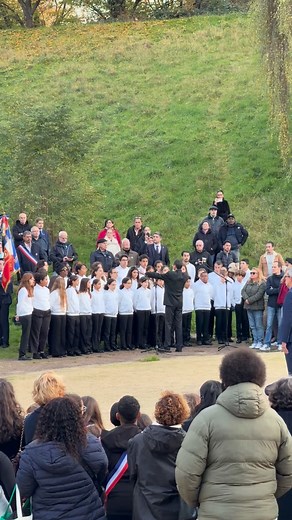 🇫🇷 La Marseillaise - Les Petits Écoliers Chantants de Bondy, accompagnés des musiciens des Gardiens de la Paix ~~ 11 novembre 2025 | Les Petits Ecoliers Chantants de Bondy