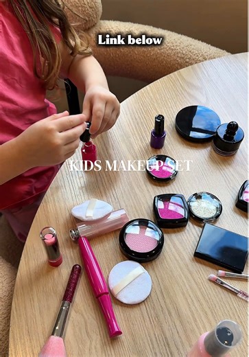 This kids makeup set looks real but is completely safe, no mess, no stains, and hours of fun! The perfect gift for little girls who love to play and get creative.❤️ #kidsmakeup #realistictoys #playpretend #giftfortoddler #kidsbirthdaygifts