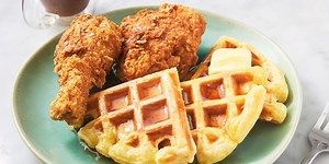 Wanna Host The Best Brunch Ever? Make These Chicken & Waffles