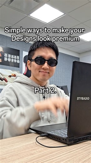 Gin Lee on Instagram: "Don't buy gradients anymore. Cause did you know you can create high-quality gradients like this in just 20 seconds? Go to your software, and create a random shape like this. UGhhhh~~~~ Pick a color you like. Duplicate it and make the copy slightly lighter. And then copy again and make it much lighter. And Arrange them from light to dark. Then add a lotttt of blur to all of them and you got your perfect premium gradient. If you want more style, Then add keyframes to your sh