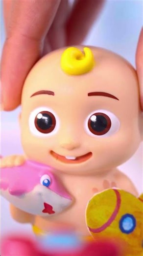 I jump in the bath tub - Bath Song | #CoComelonToyPlay #Shorts