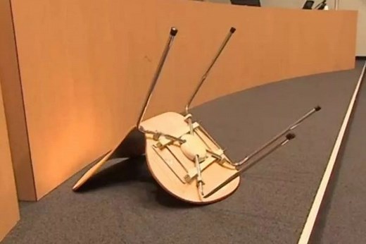 In the Netherlands, a father threw a chair at a judge for a lenient sentence to the killer of a 2-year-old daughter: EADaily