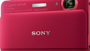 Sony'den 16.2 MP CMOS sensörlü ve dokunmatik ekranlı dijital kamera: DSC-TX55