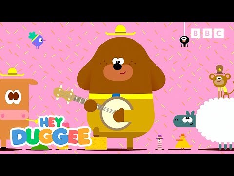 Busy Busy Squirrels! 🌈 ☁️ | The Story Badge | Hey Duggee