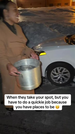 Imagine paying to get yourself shoveled out, you leave a chair and a sign and someone still takes your spot😒 My best friend was livid …yall want part 2 👀 #dmv#dmvsnowstorm