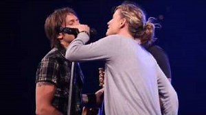 Keith Urban, Sugarland sing Seven Bridges Road by The Eagles Chords - ChordU