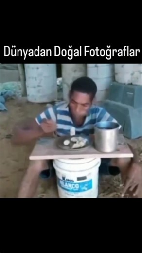 Dünyadan Doğal Fotoğraflar on Instagram: "Tarihteki ilk tabak, bugün bildiğimiz porselen tabaklar gibi değildi tabii. Kısaca özet: İnsanlar ilk “tabak” olarak doğal malzemeleri kullandı. İlk tabak benzeri şeyler: Taş → En eski dönemlerde (Paleolitik Çağ) Büyük yapraklar → Özellikle et ve meyve koymak için Deniz kabukları Oyulmuş ahşap Bunlar MÖ 10.000’lerden bile önce kullanılıyordu. Gerçek anlamda ilk tabaklar Kil tabaklar → Neolitik Çağ (MÖ 7000–6000) Mezopotamya Anadolu Çin İnsanlar çömlek ya