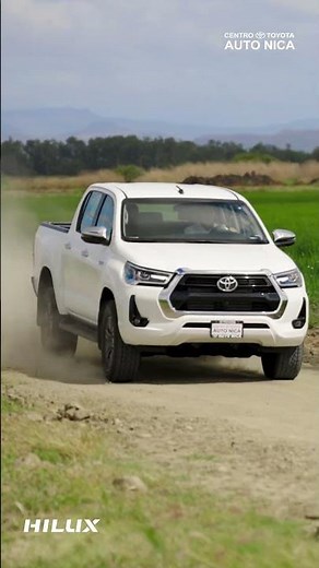 Toyota Hilux SRV Blanca | Potencia, Resistencia y Estilo