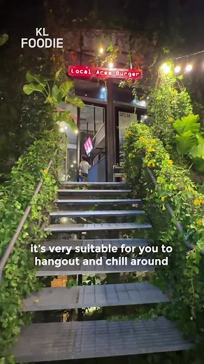 New Smashed Burger spot on a treehouse 🌳 📍 @Local Area Burger #kl #klfoodie #klfood #makanlokal