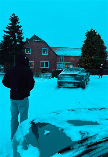 Tesla Stranded in Winter: Electric Vehicle Assistance