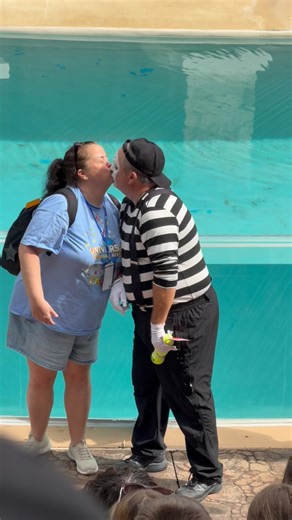 The kiss #lol #funny #goodvibes