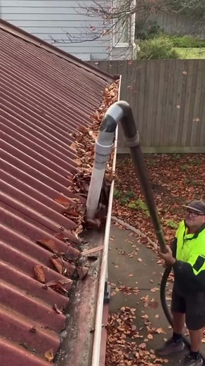 Effortless Gutter Cleaning Techniques from Ground Level