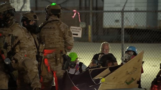 What can federal agents and National Guard troops do in cities like Chicago?