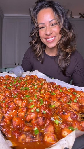 Sticky Lemongrass Gochujang Chicken with Spaghetti Squash “Noodles” This smells… questionable. This tastes… INSANE. I hate seafood. I love this. Trust the process. ⸻ The Recipe You’ll Need \t•\t~4 lb boneless, skinless chicken thighs, chopped small \t•\t1 large spaghetti squash, cut into rings, seeds removed \t•\tOlive oil, salt, pepper Chicken seasoning: \t•\t2–3 tbsp toasted rice powder (khao khua) \t•\t2 tbsp fish sauce \t•\t1–2 tbsp soy sauce \t•\t1 tbsp honey or sugar \t•\t1 tbsp oil \t•\t1
