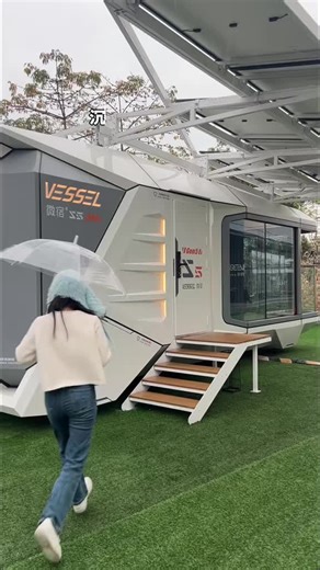 Capturing Real Moments in Daily Vlogs