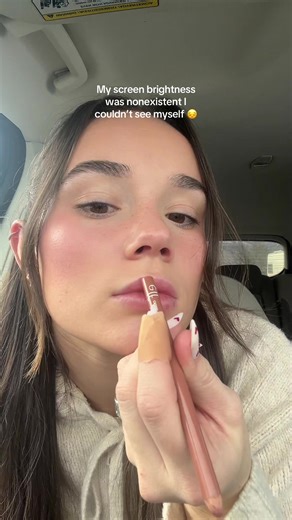 Hilarious Makeup Fails: A Fun Incident