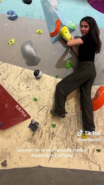 It’s my 4th lesson so please be kind 😭🙏❤️ #bouldering