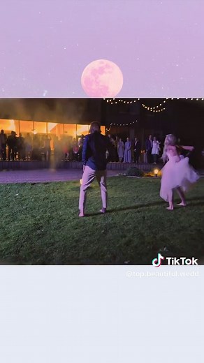Bride and Groom's Memorable First Dance Moments