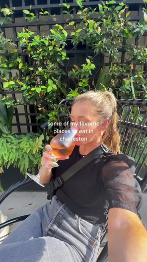 Exploring Charleston's Culinary Scene: A Foodie's Guide