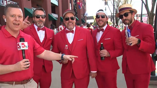 Fans heading into Busch Stadium for opening day