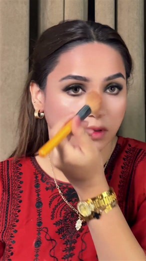 Easy color corrector application 🌺 #colorcorrection #darkcircles #makeupartist #tips