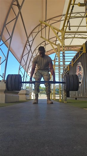 350 Ibs? Just picking up what the army dropped 😂Armystrong❤️🇺🇸💪AFTready#deadlifeMax#dontquit | Anthony Precious