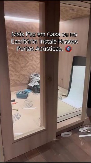 Quer Saber o Segredo para um Ambiente mais Tranquilo? Conheça Nossas Portas Acústicas! 🔇
