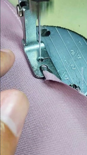 Sewing the edge of the fabric using a hemming foot #hemmingfoot