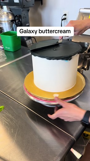 🌌✨ Buttercream Galaxy Magic! Watch as I create a mesmerizing galaxy design using buttercream frosting! 🍰💫 #ButtercreamGalaxy #SweetGalaxyVibes #caketok #cake #neworleans #CakeStudio #galaxycake