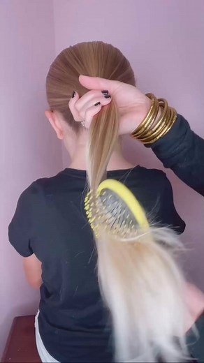 Fun spider 🕷️ bun for halloween 🎃 all about tryg to come up with some fun styles spooky season i know victoria has a bunch of halloen parties and some events at school so i love | Audrey's Style Secrets