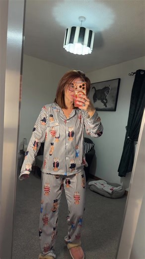 Is there anything better than an everything shower, new pjs and fresh bedding? Happy Friday 🥰 #pjs #pyjamas #tiktokshop #fresh #friday