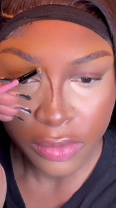 Professional style nose contouring using simple makeup