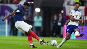 La France bat l'Angleterre 2-1 et se hisse en demi-finales