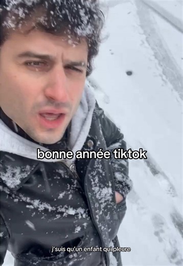 Vidéos de Adrien Gallo (@adriengallo_) avec mes larmes sous les verres noirs - Adrien Gallo